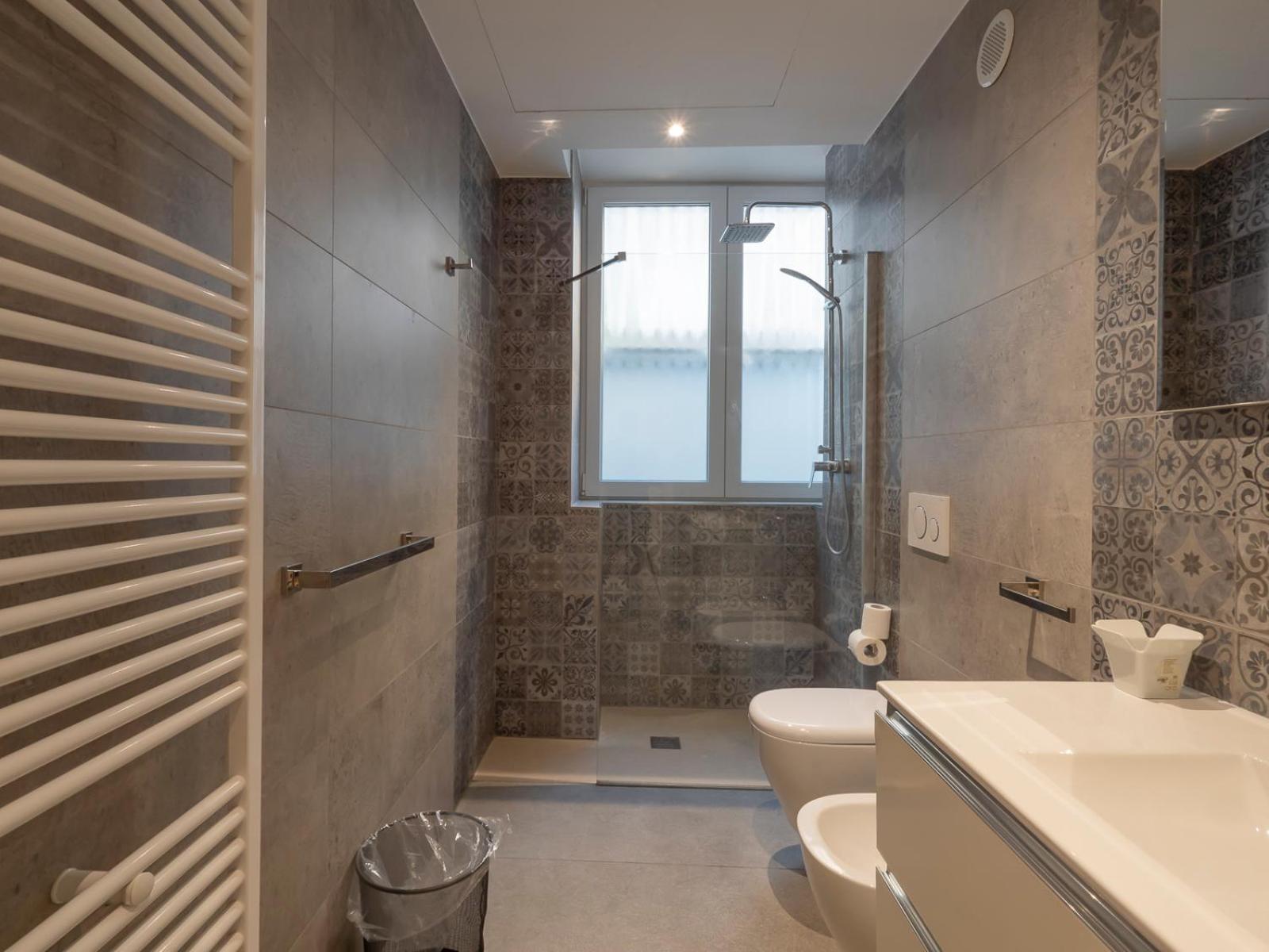Apartamento Xenia - Elegant Three-room In Moscova Area *